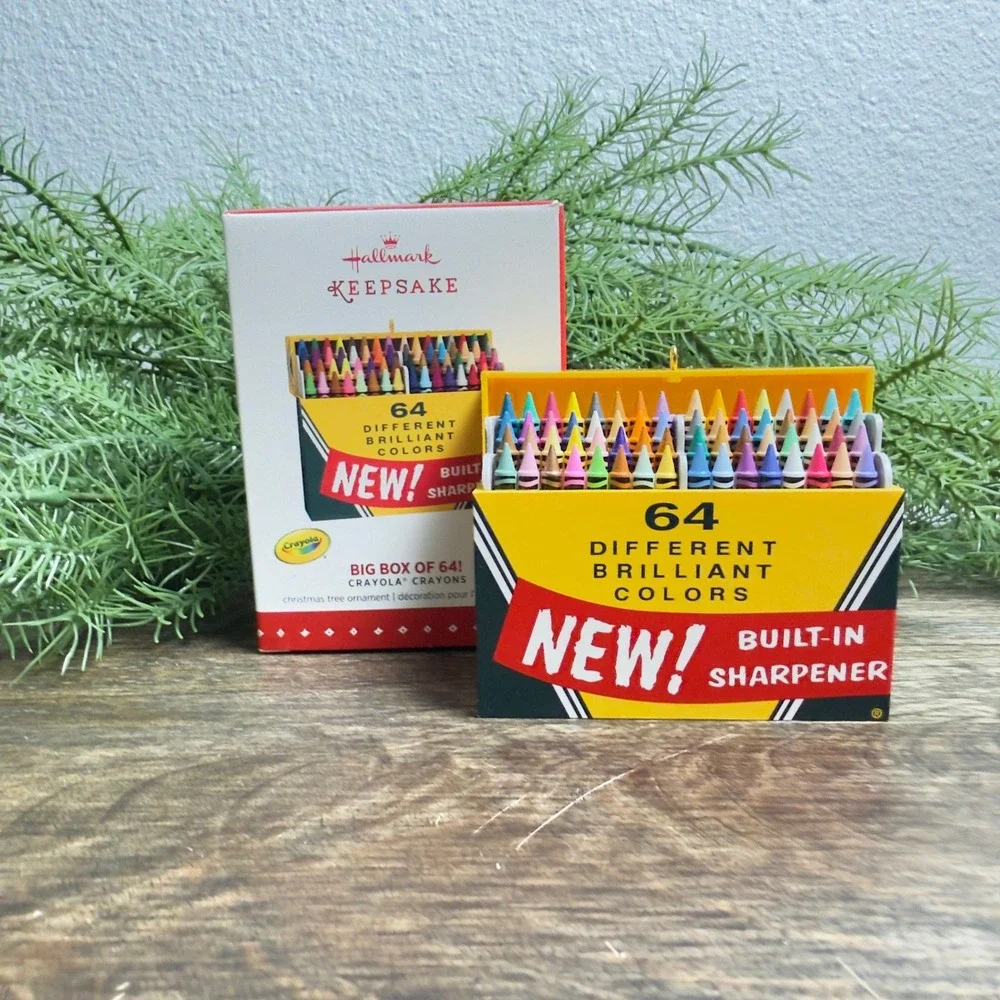 2015 Hallmark Keepsake Crayola Big Box of 64 Crayons Ornament QXI2352